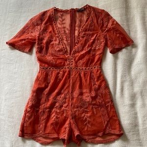 Fashion Nova ‘set my eyes on you’ Lace Romper